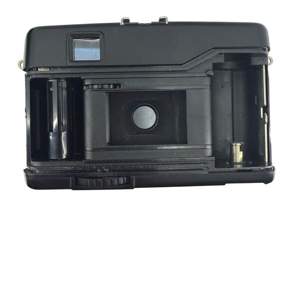 Yashica ME-1 compact 35mm film camera with 38mm f2.8 Lens Carrying Bag - Picture 6 of 9